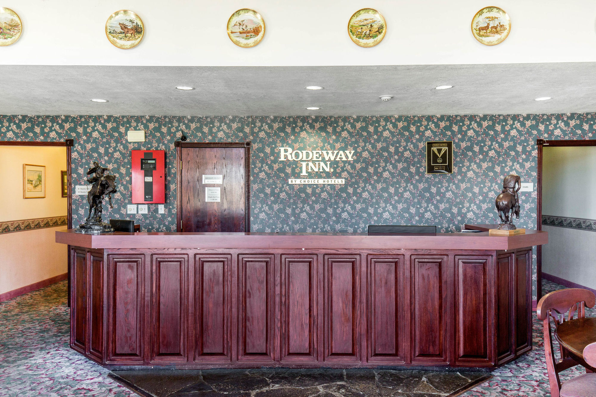 Rodeway Inn Whitehall Interior photo